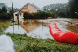Voda ve sklepě po přívalovém dešti: co dělat? Voda ve sklepě po přívalovém dešti: co dělat?